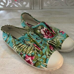 NWT Arizona Jeans Lacy Shoe Canvas Floral Sneaker Slip In Pink, Blue, Green Sz 9